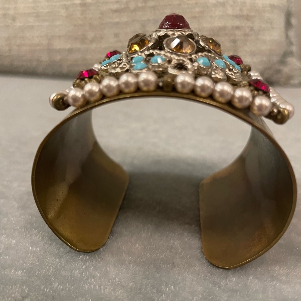 Bracelet cuff